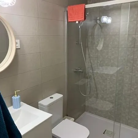 Bajo Con Jardin En Primera Linea De Playa * Málaga