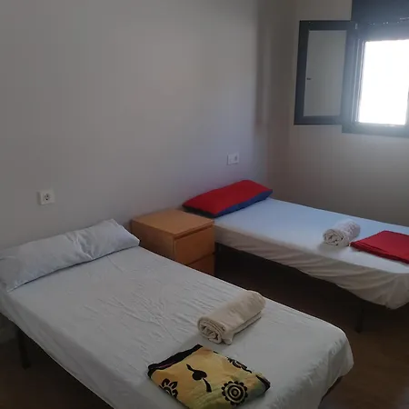 Apartamento Bajo Con Jardin En Primera Linea De Playa *